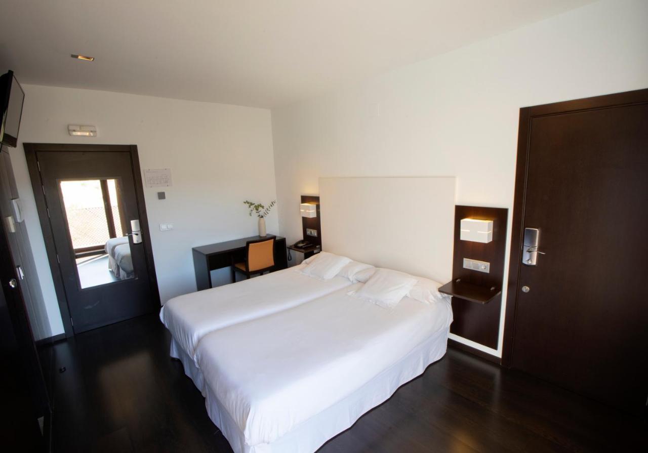 Hotel Rural Las Monteras Villanueva del Rey  Экстерьер фото