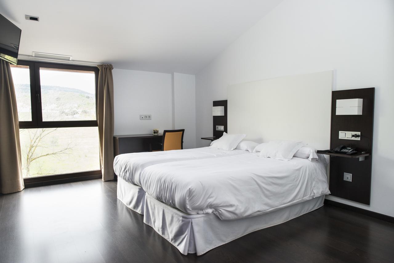 Hotel Rural Las Monteras Villanueva del Rey  Экстерьер фото